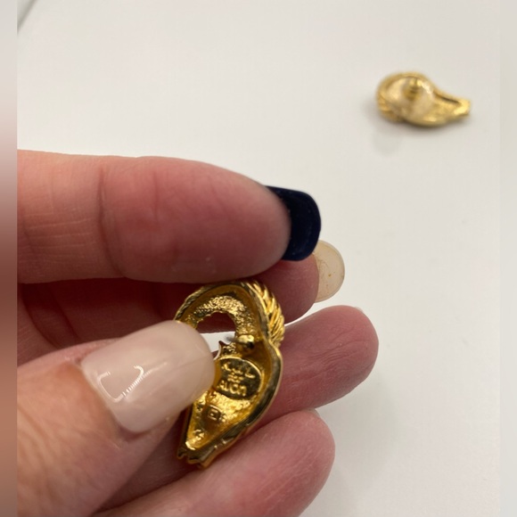 Kenneth Jay Lane Ram’s Head Earrings 1980’s Vintage (Susan Caplan Rediscovered) - Picture 9 of 10